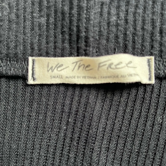 Free People Off-Shoulder Long-Sleeve Sweater (Size Small) - Picture 4 of 4